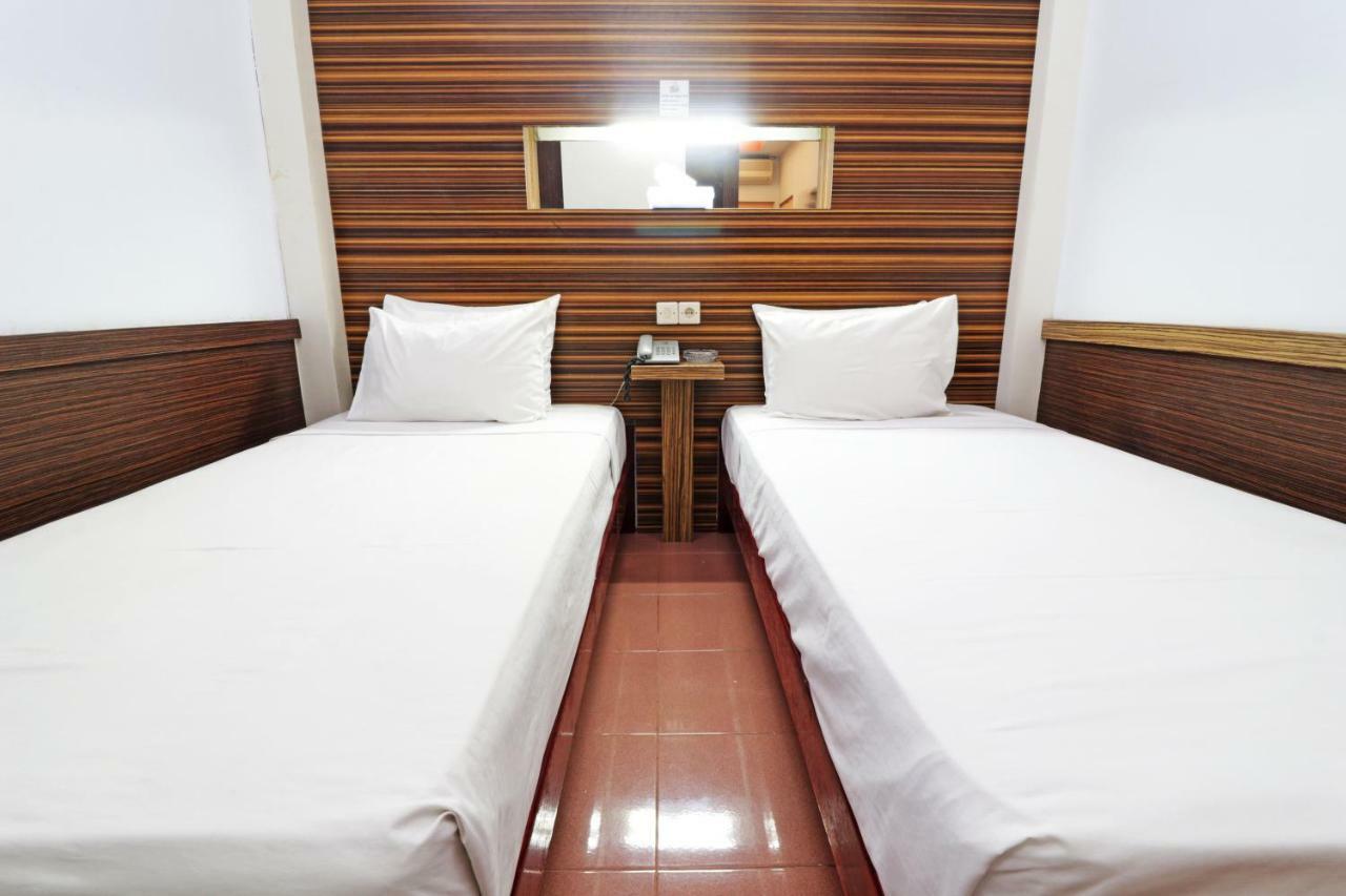 Mutiara Sari Hotel 마카사르 외부 사진
