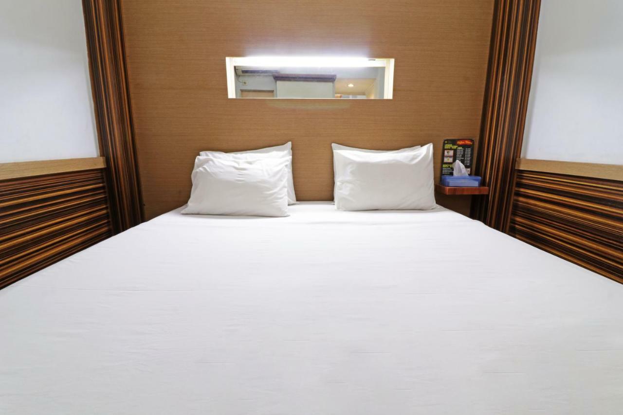 Mutiara Sari Hotel 마카사르 외부 사진