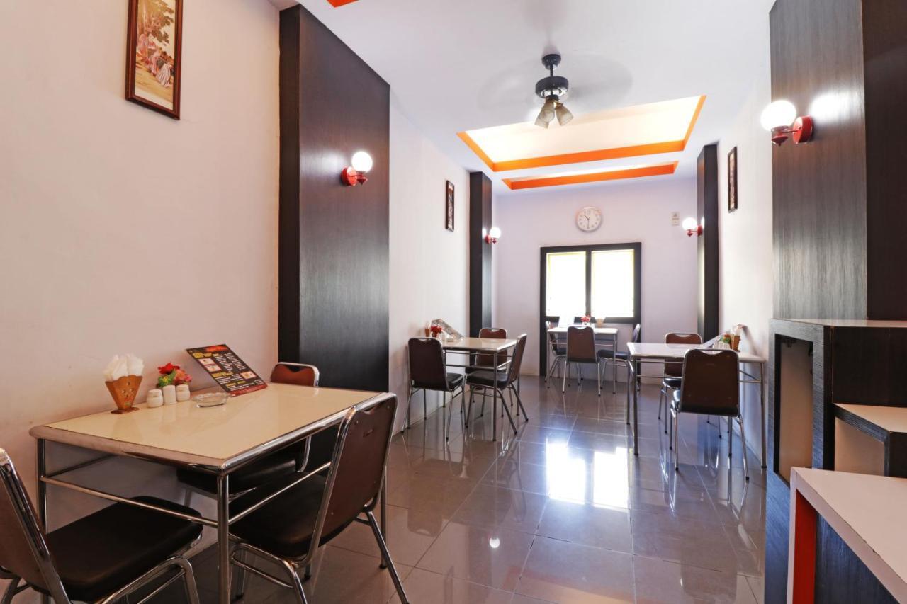 Mutiara Sari Hotel 마카사르 외부 사진